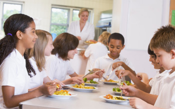 Mense scolastiche: la Conferenza Unificata detta le regole anti-spreco alimentare