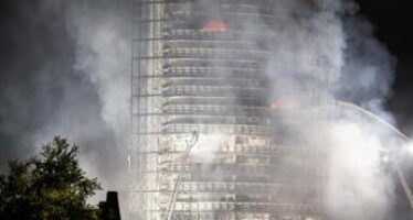 Banca Mediolanum dona 100.000 euro alla Torre dei Moro dopo incendio Milano