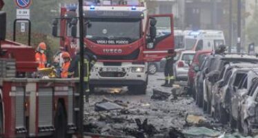 Aereo caduto a Milano, testimone: “Sembrava una bomba”