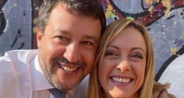 Amministrative, abbraccio Salvini-Meloni: “Vinciamo e cambiamo l’Italia”