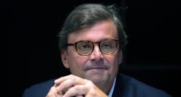 Fondazione Open, Calenda: “Contro Renzi barbarie”