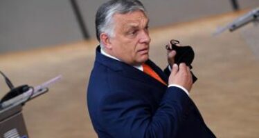 Covid oggi Ungheria, Orban a no vax: “Chi non si vaccina muore”