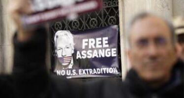 Wikileaks, Assange potrà essere estradato negli Usa