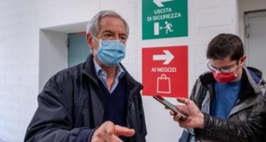 Covid oggi Lombardia, Bertolaso: “Boom contagi, ma ospedali reggono”