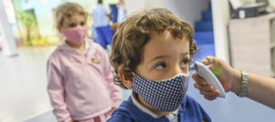 Covid bambini, pediatra: “Rari i decessi, ma vaccino serve ad evitarli”