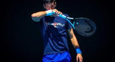 Novak Djokovic, Australia annulla visto: rischia espulsione