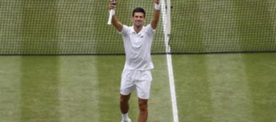Djokovic si allena e attende decisione Australia