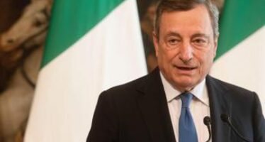 Mattarella bis, Draghi ‘ambasciatore’: “Resti, è necessario per il Paese”
