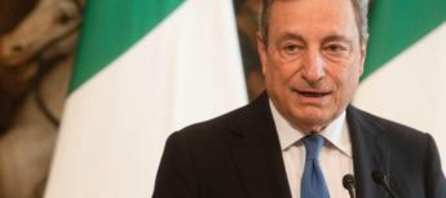 Mattarella bis, Draghi ‘ambasciatore’: “Resti, è necessario per il Paese”