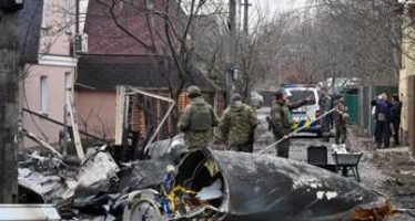 Guerra Ucraina-Russia, Zelensky: “Negoziamo”. Lavrov: “Deponga armi”