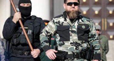 Mariupol, Kadyrov: “Oggi prenderemo l’acciaieria”