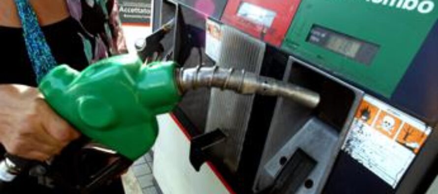 Prezzo benzina e diesel in forte aumento in Italia, quanto costa un litro oggi