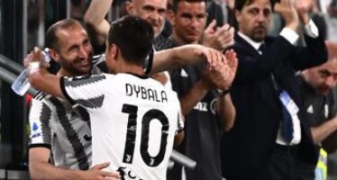 Juventus-Lazio 2-2, Chiellini e Dybala dicono addio ai bianconeri
