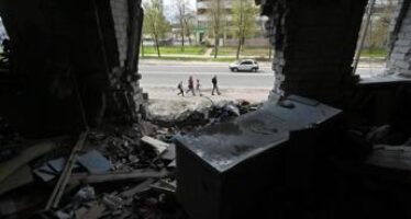 Ucraina, notte di sirene antiaeree. Kiev: “Difesa Azovstal priorità numero uno”