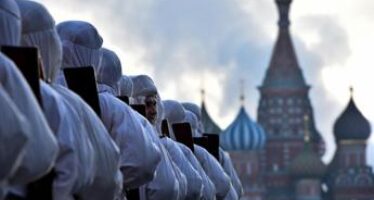 Rabbino capo fuggito da Mosca, ‘padre’ Russia Ecumenica: “Aria da fine regime”