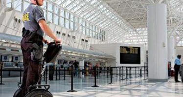 Usa, spari in aeroporto a Dallas: fermata una donna