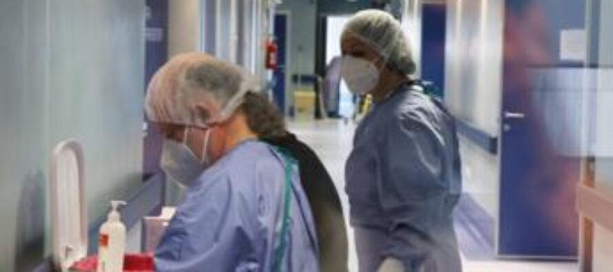 Covid Italia, Speranza: “Contagi aumentano, ci sarà ricaduta su ospedali”