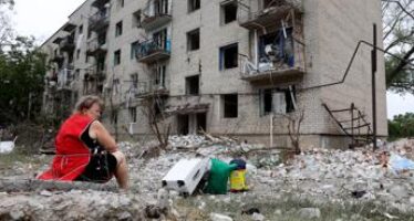 Ucraina, Russia intensifica attacchi su città: sirene antiaereo in tutto il Paese