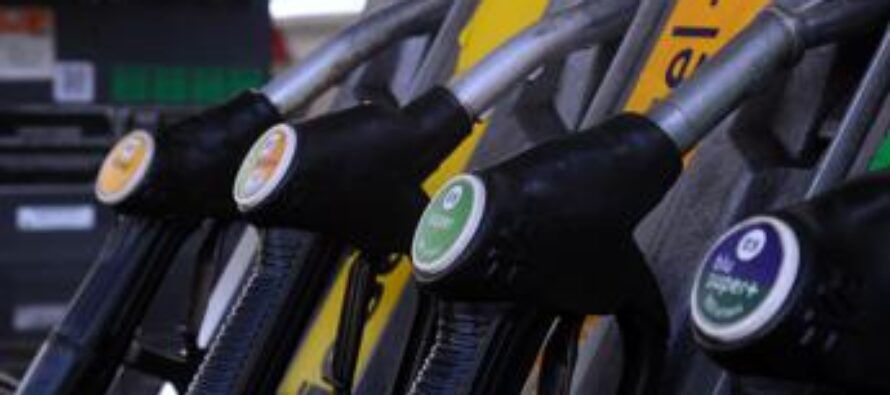 Benzina e diesel, prezzi oggi ancora in discesa