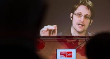 Putin concede la cittadinanza a Snowden