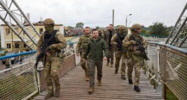 Ucraina, Zelensky: “Russia ha distrutto infrastrutture Kherson”