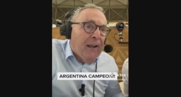 “Argentina campeon, Messi campeon”, le lacrime del telecronista – Video
