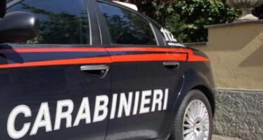 Padova, donna uccisa a coltellate in casa: grave il marito
