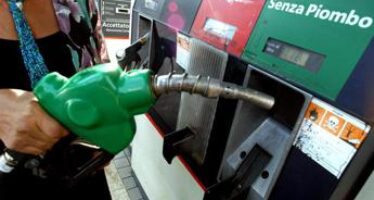 Carburanti, proseguono rialzi per prezzi benzina e gasolio