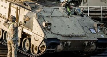 Ucraina, dagli Usa 30 carri armati Abrams. Russia: “Li distruggeremo”