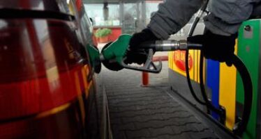 Buoni benzina per lavoratori dipendenti, max 200 euro: ok del Cdm