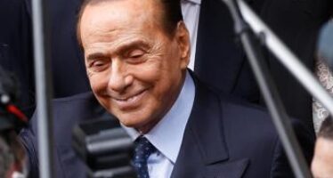 Pensioni, Berlusconi: “1000 euro anche per le mamme”